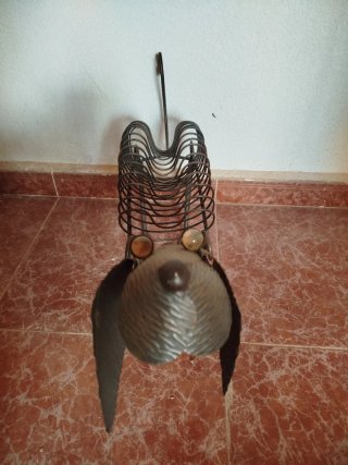 Perro Porta CDs Decorativo Metal