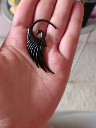 Pendiente dilatador ala negro