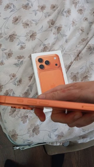 iPhone 17 Pro Arancione