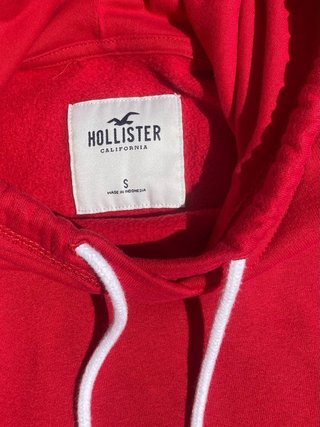 Sudadera Hollister Roja con Flores en las mangas