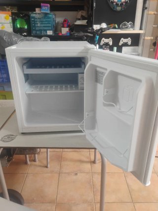 Nevera Candy 43L Blanca