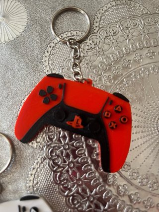 Tres llaveros Mando PlayStation azul/rojo/blanco