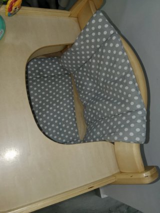 Trona de madera para bebé