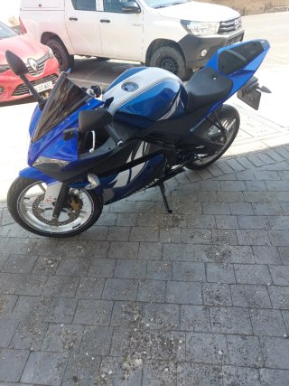 Yamaha YZF R125 Moto Deportiva Azul/Blanca