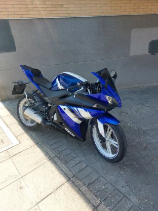 Yamaha YZF R125 Moto Deportiva Azul/Blanca