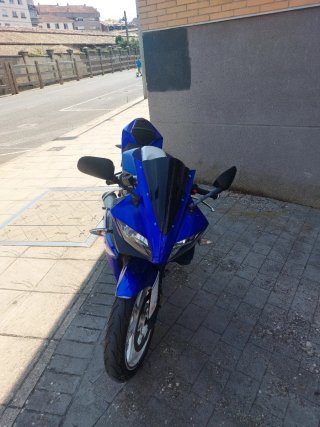 Yamaha YZF R125 Moto Deportiva Azul/Blanca