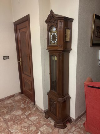 Reloj de pie antiguo madera