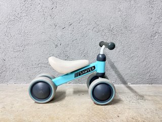 TRES BICICLETAS NIÑO