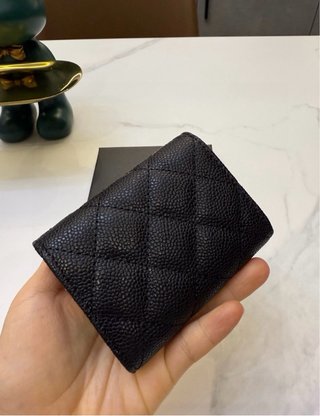Cartera Chanel negra acolchada