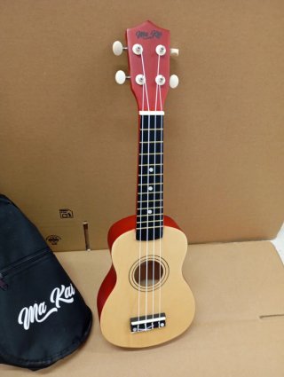 Ukelele Soprano Makai Natural con funda