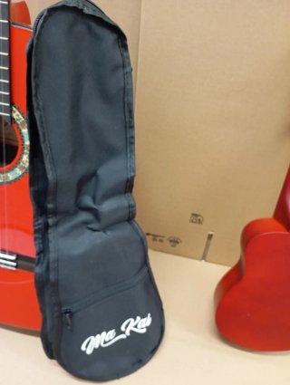 Ukelele Soprano Makai Natural con funda