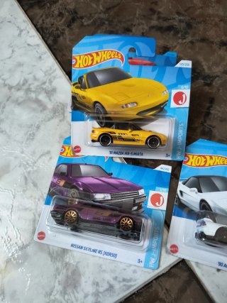 Lote 6 Hot Wheels: Toyota, Nissan, Mazda, Acura, H