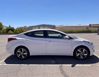 Hyundai Elantra 1.6 MPI 2015