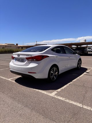 Hyundai Elantra 1.6 MPI 2015