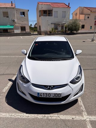 Hyundai Elantra 1.6 MPI 2015