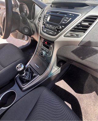Hyundai Elantra 1.6 MPI 2015