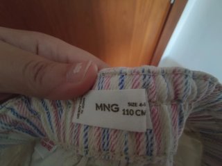 Shorts cortos de rayas para niña
