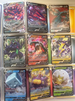 Lote 11 Cartas Pokémon V y VMAX