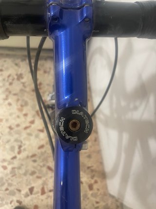 Bicicleta de carretera azul