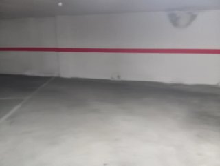 Se alquila plaza de garaje muy amplia