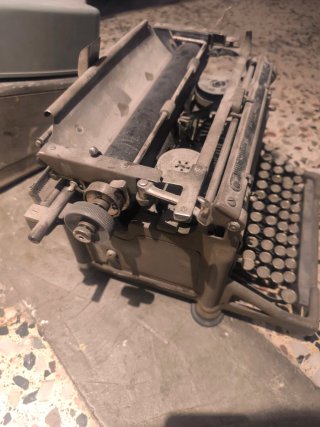 Máquina de escribir Underwood antigua