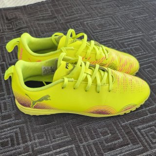 Zapatillas Puma Future - Neón