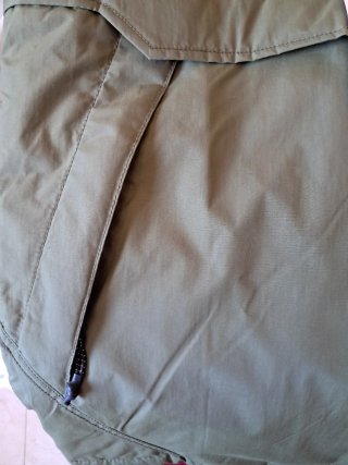 Anorak verde talla S. Sin estrenar.