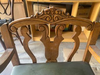 Sillas antiguas varias