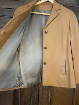 Chaqueta de cuero marrón