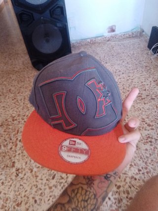 Gorra New Era Original Gris y Roja