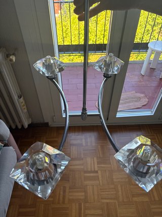 Lámpara de cristal y metal plateado