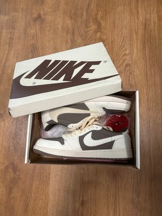 Air Jordan 1 Low Travis Scott Reverse Mocha