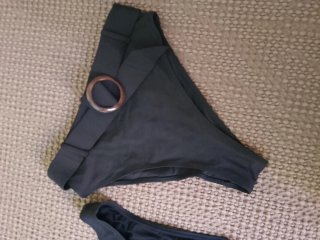 Braguita bikini H&M Talla 36 Negra