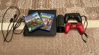 Pack PS4 Slim Sony Negra+ dos mandos+ juegos