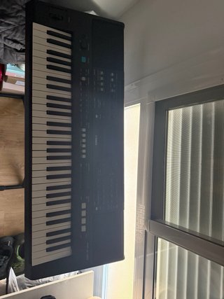 Teclado Piano Yamaha PSR-E483