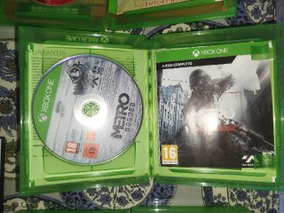 Xbox One S 1TB + 2 Mandos + 4 Juegos
