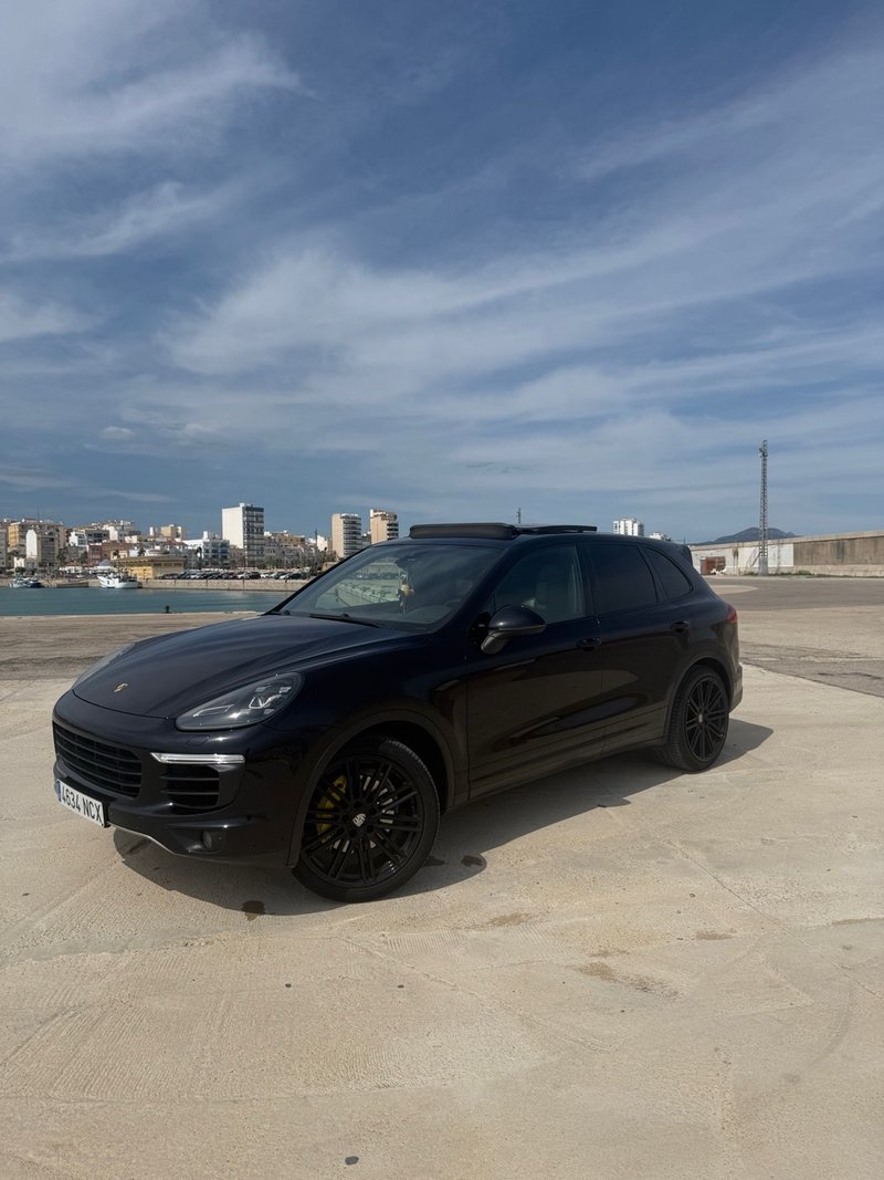 Porsche Cayenne 2016 - foto 1
