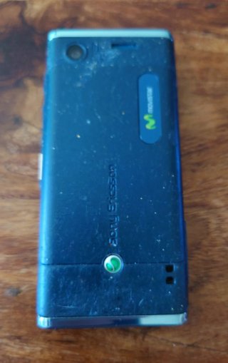 Cellulare Sony Ericsson W595 Walkman in colore blu