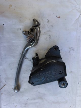 Bomba y maneta freno moto