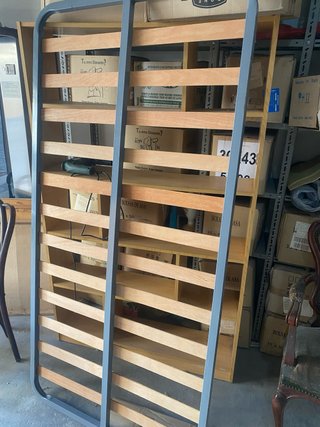 Somier de madera y metal