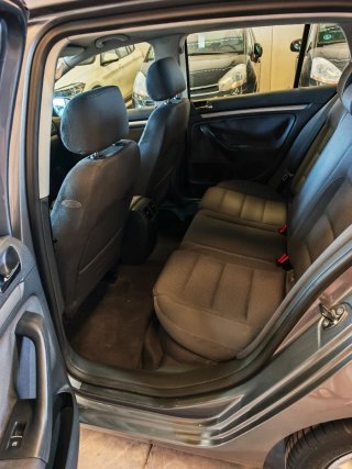 Volkswagen Golf 2 años de garantía