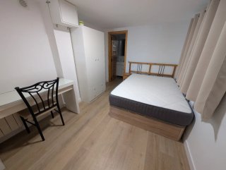Estudio con gastos incluidos para chica