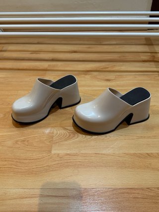 Zapatos Melissa Beige Tacón Plataforma Modelo MIA