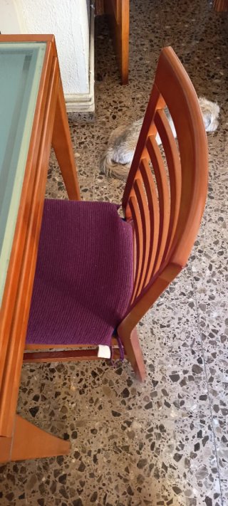 Mesa de comedor + 4 sillas