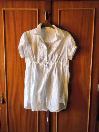 Camisa/blusa blanca de manga corta