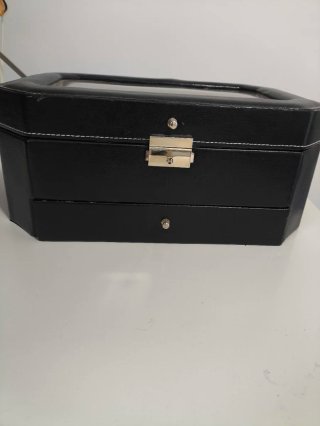 Elegante gioielliere e scatola per orologi
