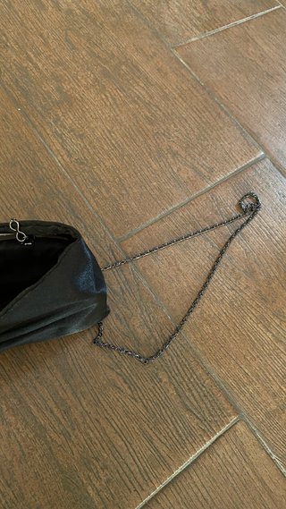 Bolso de mano fiesta negro con pedrería