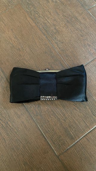 Bolso de mano fiesta negro con pedrería