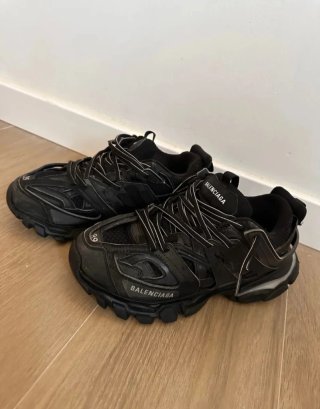 Balenciaga Track vendo o cambio
