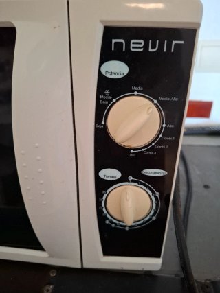 Microondas Nevir Blanco